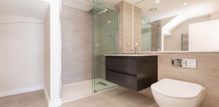 2 bedroom penthouse to rent - Photo 2