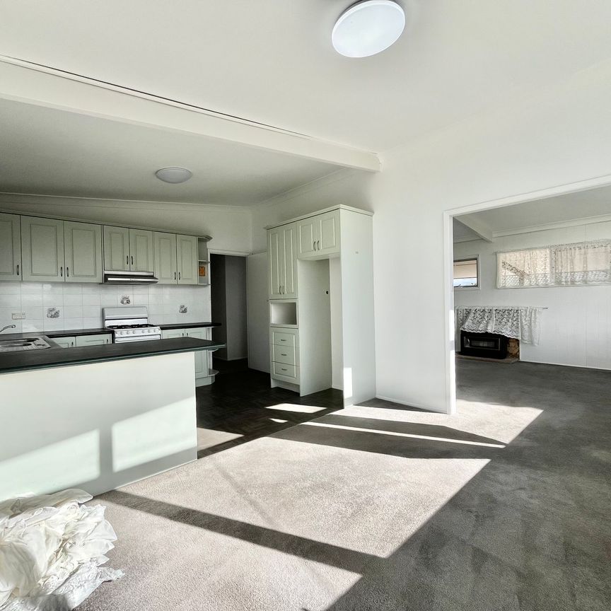 Stunning Family Home! - Photo 1