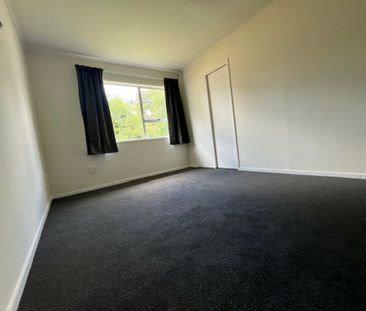 Newly Renovated & Spacious 3 Bedroom Home - Huntly - Photo 6
