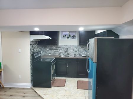 For Lease - 7 Adam Street, Brampton, Ontario - Photo 3