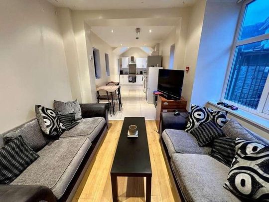 Brook Road, Manchester, M14 - Photo 1