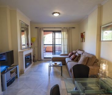 2 Bedroom Apartment For Rent in Hacienda del Sol, Málaga - Photo 3