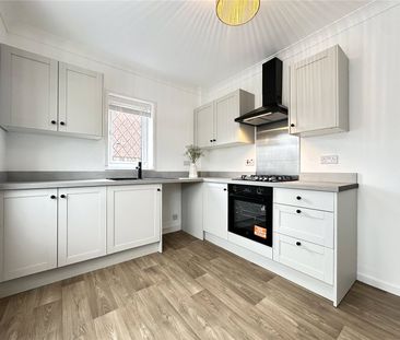 12, Heath Grove, Pudsey, West Yorkshire, LS28 8HP - Photo 5