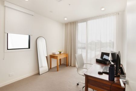 Modern Two Bedroom Apartment in Goodwood With Stunning Views - Photo 4