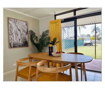 BIG BACKYARD, BRILLIANT LOCATION – READY TO MOVE IN NOW! - Photo 4