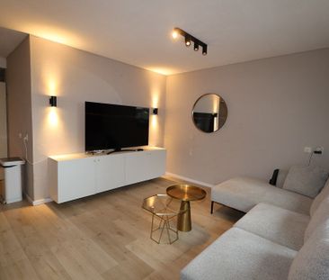 Te huur: Appartement Blaak in Rotterdam - Photo 1
