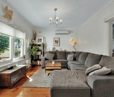 3 Selkirk Avenue, Clearview SA, Belconnen - Photo 2