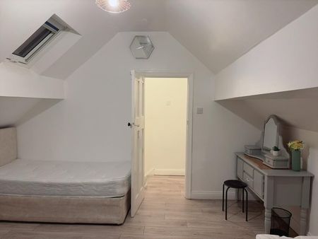 3 Bed Terraced House, Walsgrave Road, CV2 - Photo 4