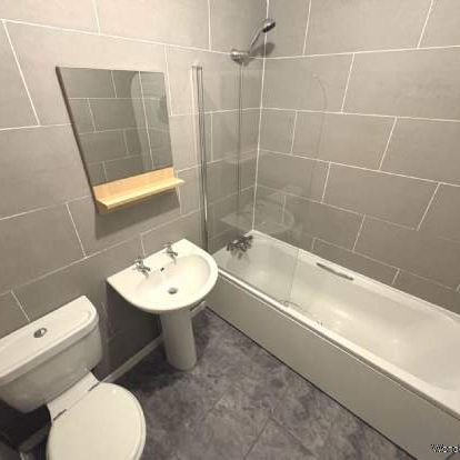 2 bedroom property to rent in Renfrew - Photo 1