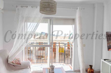 Apartment in Cómpeta, Inland Andalucia at the foot of the mountains - Photo 4