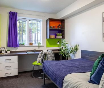 1 bedroom in a flat share to rent - Photo 3