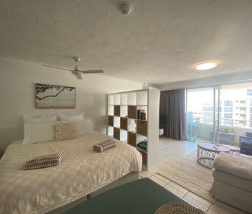 Beachfront Studio Apartment in 'Equinox Sun Resort' - Photo 3