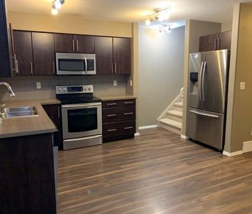 609 30 Carleton Avenue - Photo 4