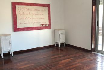 Apartamento T3 Praia da Barra, com cozinha equipada e parcialmente mobilado. Visite!