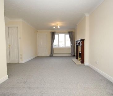 3 bedroom detached house to rent - Photo 2