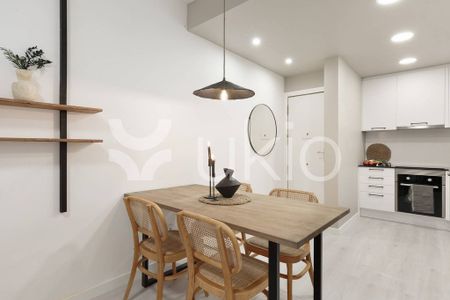 4 room luxury Apartment for rent in Barcelona, Spain - Photo 2