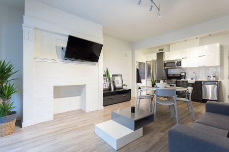 Castle Lofts - Photo 2