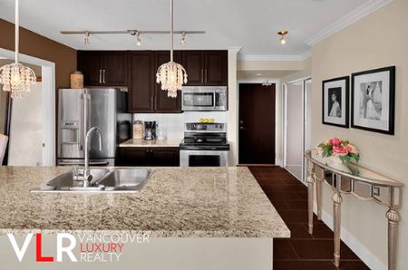 Condo in Downtown Vancouver, BC - Photo 3