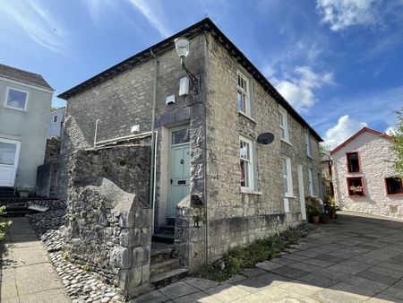 2 bedroom semi-detached house to rent - Photo 4