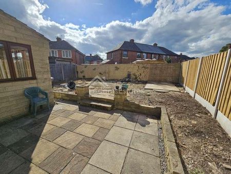 Nook Green, Dewsbury, WF12 - Photo 2