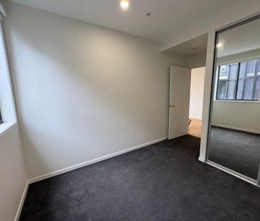 Gorgeous 2 bedroom, 2 bathroom Apartment - Photo 6