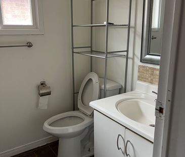 For Lease - 47 Newmill Crescent Unit# Main, Richmond Hill, Ontario - Photo 1