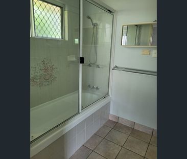 8 Canterbury Road, Kirwan, Qld 4817 - Photo 6