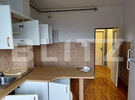 Apartament cu o camere, decomandat, Zona strazii Vanatorului - Fotografie 5