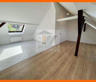 Mit Weitblick! 2,5 Raum DG Wohnung mit offener Küche im Wohnzimmer.... - Photo 4