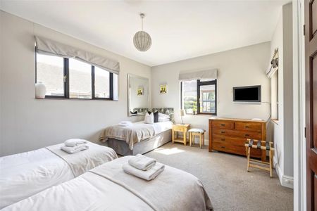 3 bedroom cottage to rent - Photo 2