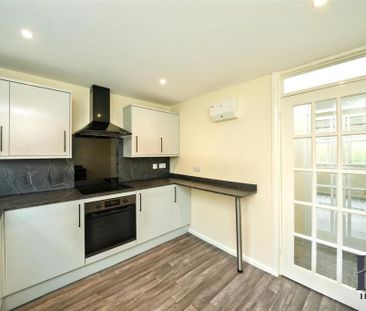 2 bedroom flat to rent - Photo 6