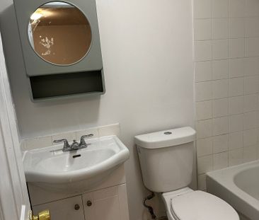 For Lease - 35 Almore Avenue Unit# Basement, Toronto, Ontario - Photo 5