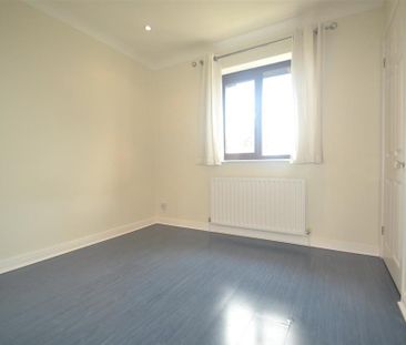 4 bedroom semi-detached house to rent - Photo 1