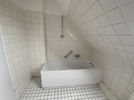 Süße Dachgeschosswohnung auf der Karthause - Photo 2