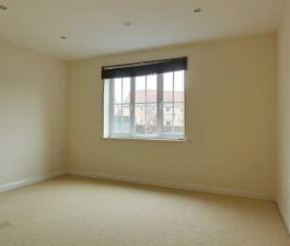 1 BEDROOM Apartment - Ground Floor - Photo 4