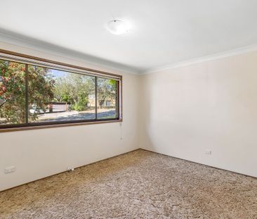 Spacious Family Home - Photo 4