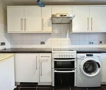 Fleetham Gardens, Lower Earley, Reading, Berkshire, RG6 - Photo 6