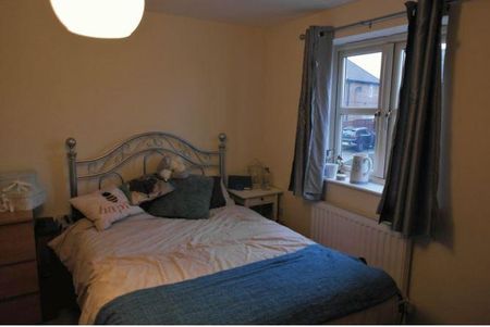 2 bedroom terraced house to rent - Photo 2