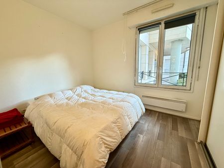 Location Appartement 2 pièces 42m² LILLE 59000 - Photo 5