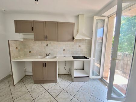 À louer – T2 lumineux avec grand balcon exposé sud – Hyères centre (83400) - Photo 2