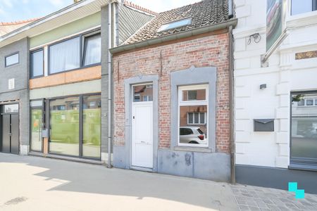 Stadswoning met tuin in centrum Oostrozebeke - Photo 5