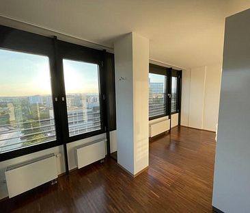 ÜBER DEN DÄCHEN VON FRANKFURT - SKY-APPARTEMENT - Photo 6