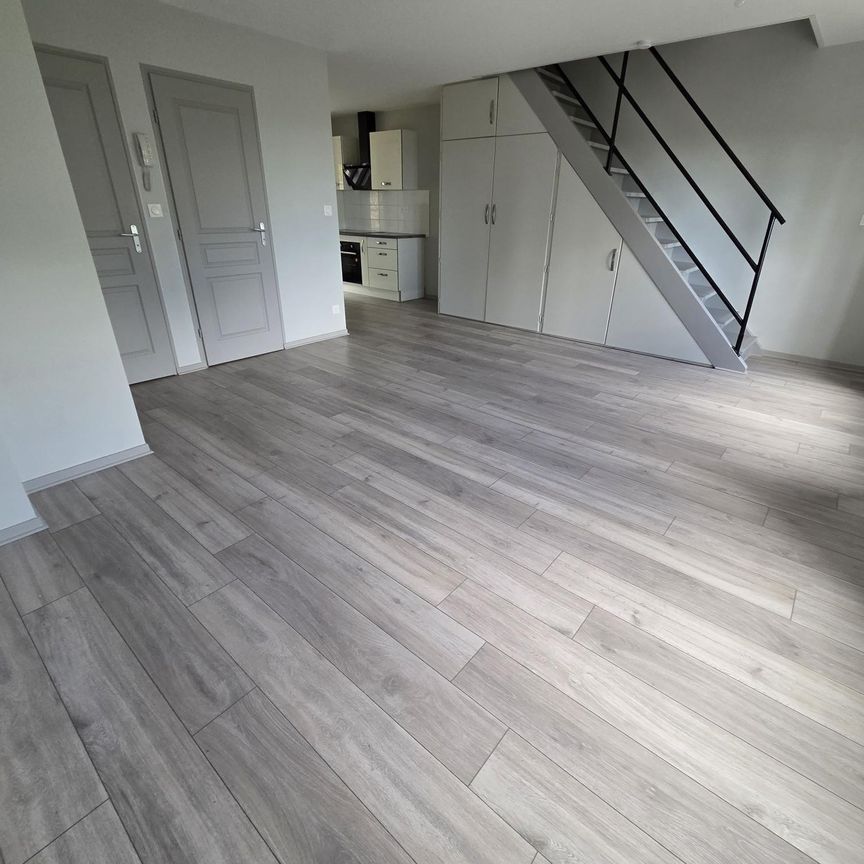 Location Appartement 4 pièces 67m² LE CREUSOT 71200 - Photo 1