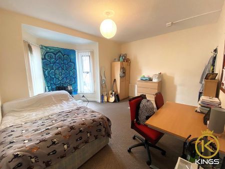 4 bedroom terraced house to rent - Photo 5