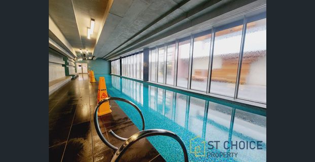 Furnished 2 bedroom 1 bathroom with Carpark - Photo 1