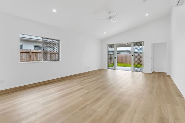 HIGH SPEC, EXECUTIVE ENTERTAINER IN SOUGHT AFTER SMITHFIELD POCKET! - Photo 1