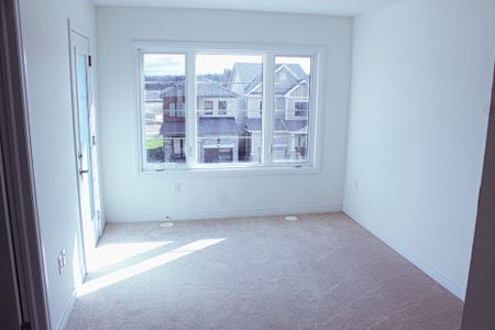 For Lease - 29 Greig Street, Brantford, Ontario - Photo 2