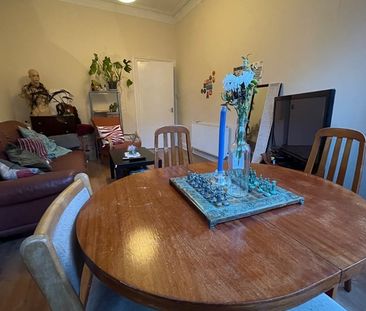 2 Bed Flat, Caird Drive, G11 - Photo 2