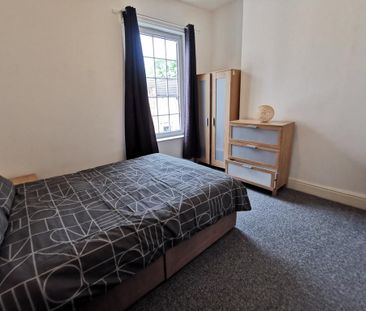 1 bedroom in a house share to rent - Photo 5