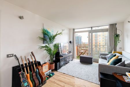 1 Bed Flat, Holly Court, SE10 - Photo 4